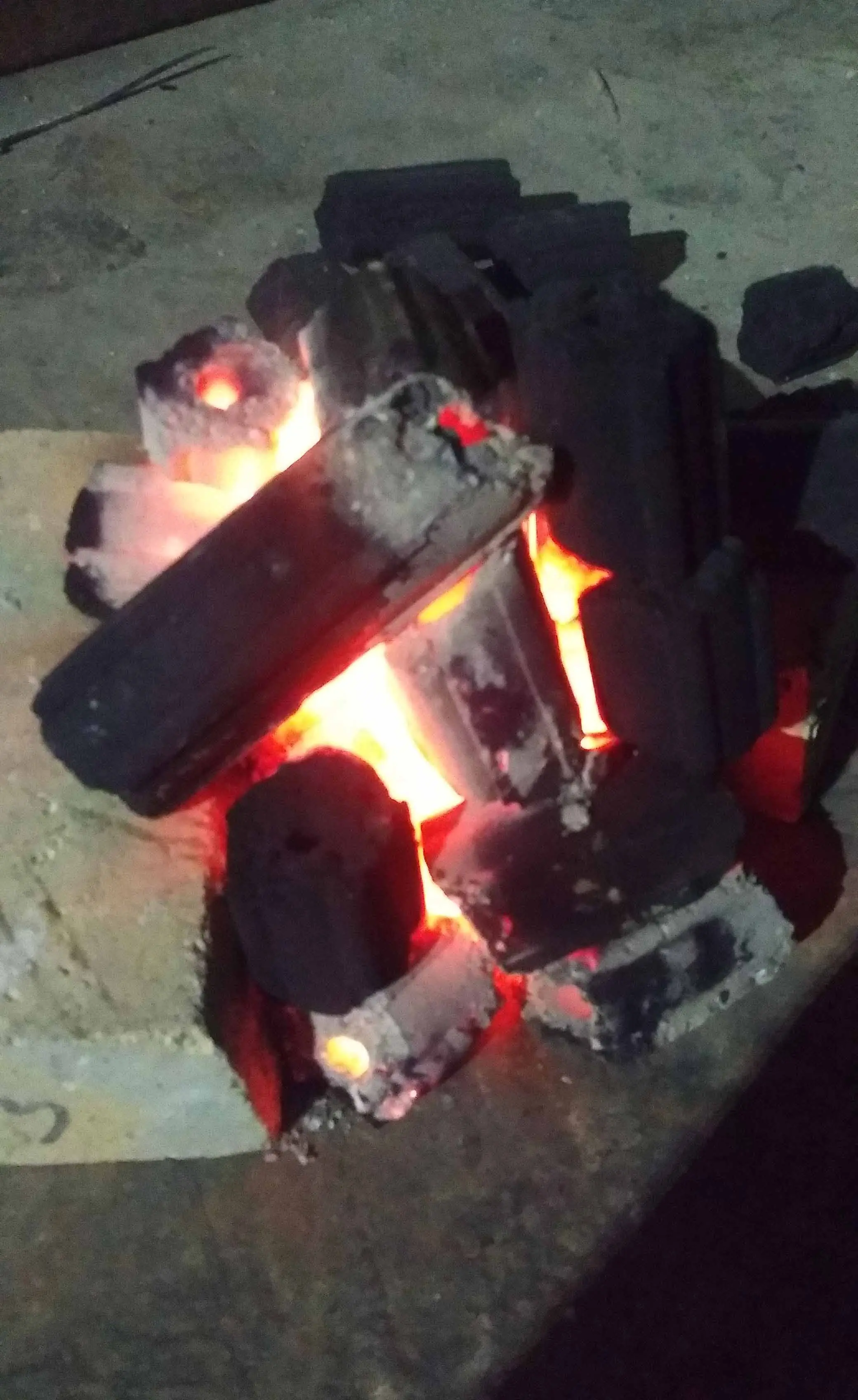 img/urunler/cp400/charcoal briquette.webp